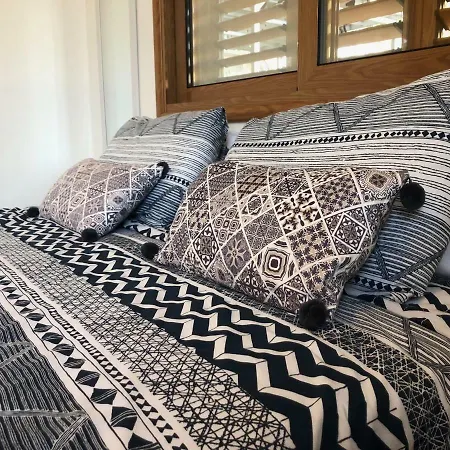 Koloni One Bedroom Guest Appartement