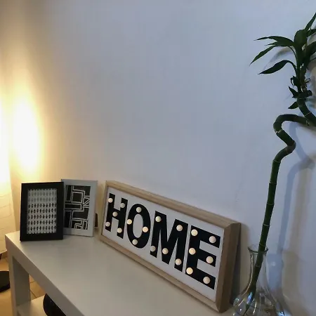 Koloni One Bedroom Guest Appartement *