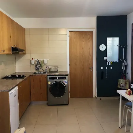 Koloni One Bedroom Guest Apartament *